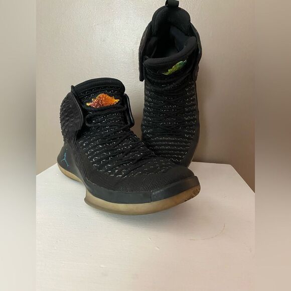 NIKE Air Jordans “Black Cat” 32 XXXII Black Basketball sneakers Youth sz 6 EUC - Picture 3 of 15